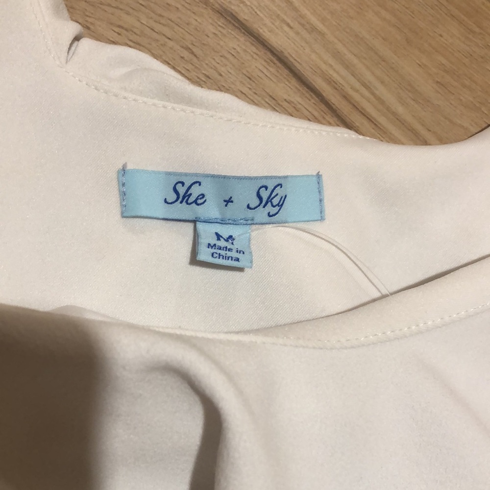 She + Sky White Ruffle Top - Picture 2 of 5